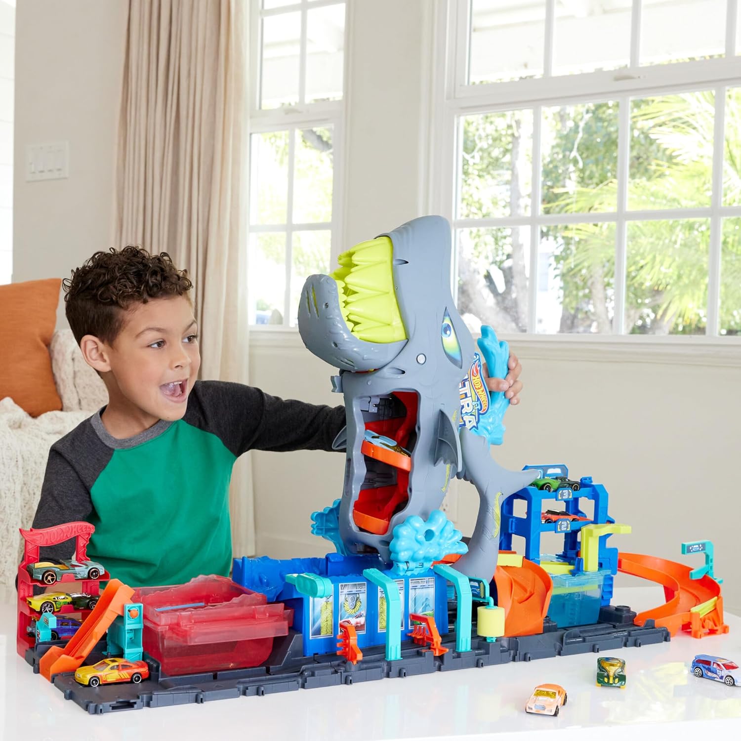 Hot Wheels Lava-Rápido Mega Tubarão com Mudança de Cor